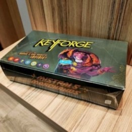 Display Keyforge - Mistrals Marchands